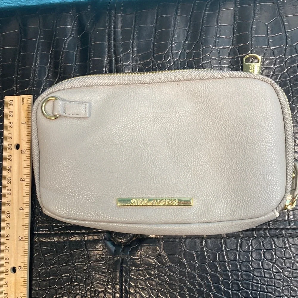 Steve Madden Wristlet‎ Gold Studs. LIKE NEW INSIDE! Minor Wear Outside (pics)